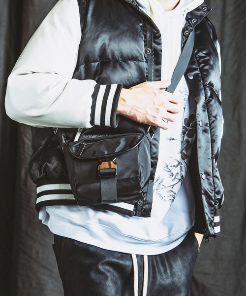 NO ID.（ノーアイディ）の「【NO ID.】Camera Bag / カメラ バッグ（ショルダーバッグ・メンズ・カーキ/ブラック・ONE SIZE）」の18枚目の写真