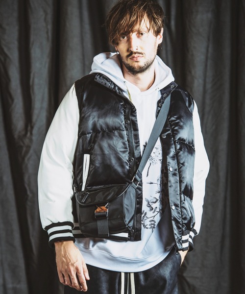 NO ID.（ノーアイディ）の「【NO ID.】Camera Bag / カメラ バッグ（ショルダーバッグ・メンズ・カーキ/ブラック・ONE SIZE）」の19枚目の写真