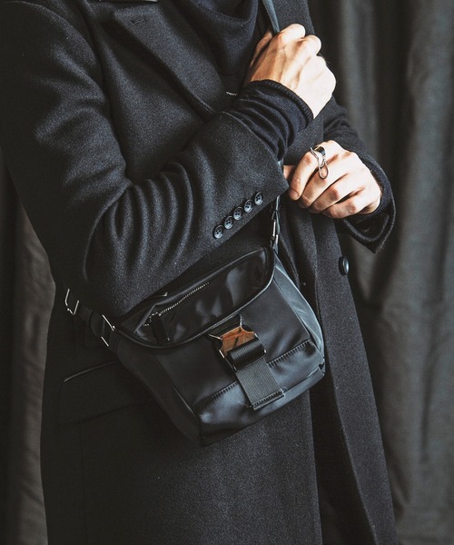 NO ID.（ノーアイディ）の「【NO ID.】Camera Bag / カメラ バッグ（ショルダーバッグ・メンズ・カーキ/ブラック・ONE SIZE）」の21枚目の写真