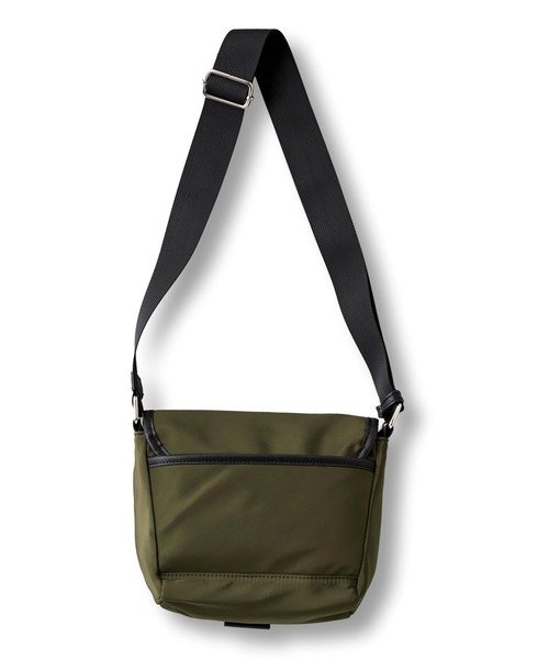 NO ID.（ノーアイディ）の「【NO ID.】Camera Bag / カメラ バッグ（ショルダーバッグ・メンズ・カーキ/ブラック・ONE SIZE）」の5枚目の写真