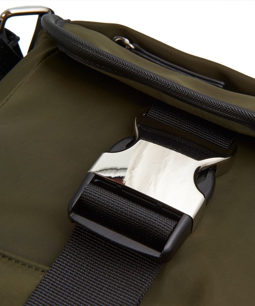 NO ID.（ノーアイディ）の「【NO ID.】Camera Bag / カメラ バッグ（ショルダーバッグ・メンズ・カーキ/ブラック・ONE SIZE）」の7枚目の写真