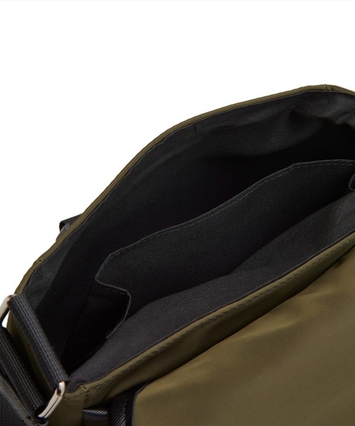 NO ID.（ノーアイディ）の「【NO ID.】Camera Bag / カメラ バッグ（ショルダーバッグ・メンズ・カーキ/ブラック・ONE SIZE）」の10枚目の写真