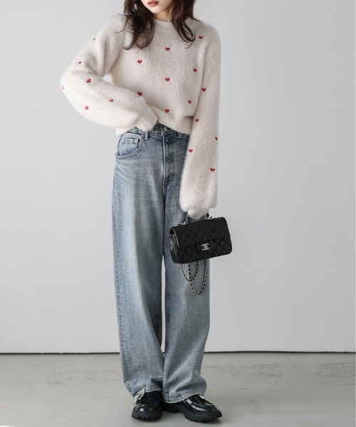 AMELY（エミリー）の「ハート刺繍 シャギーニットプルオーバー（ニット/セーター・レディース・ホワイト/ベージュ/ブラック・フリー）」の5枚目の写真