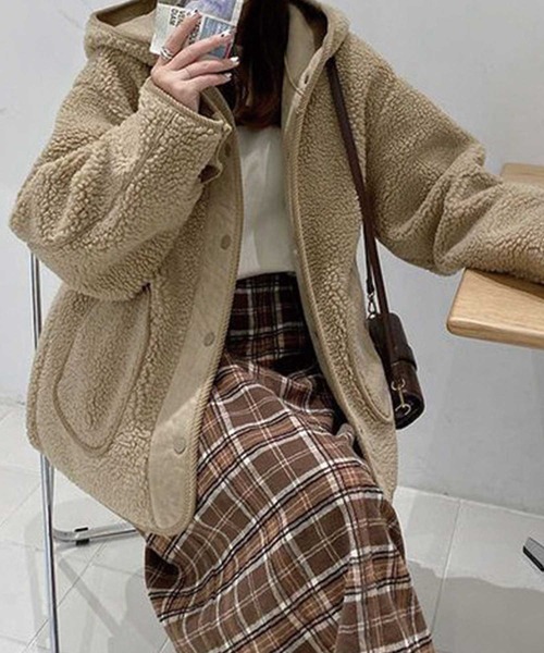 SPIGA(スピーガ)の「フードボアコート(その他アウター・レディース・ベージュ/キャメル・FREE)」の1枚目の写真