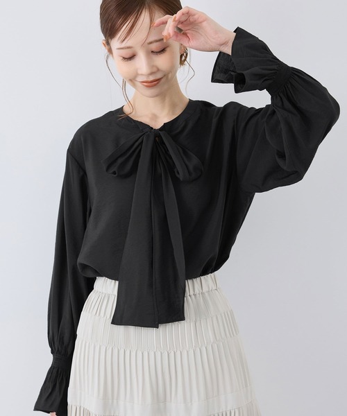 ROPE' PICNIC(ロペピクニック)の「前後2WAY着用BIGリボンブラウス(シャツ/ブラウス・レディース・ラベンダー/オフホワイト/ブラック・38)」の3枚目の写真