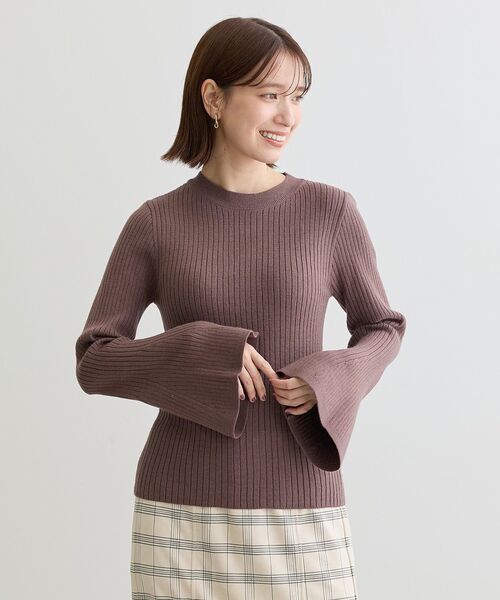 Green　Parks（グリーンパークス）の「・swing by ベルスリーブクルーリブニット（ニット/セーター・レディース・チャコールグレー/ブラック/オフホワイト/モカ・FREE）」の6枚目の写真