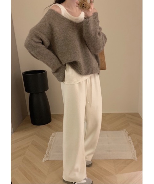 SALTMINT(ソルトミント)の「《韓国ファッション》2点セット Vネックアンゴラニットラウンドキャミソール(ニット/セーター・レディース・グレー/ベージュ・FREE)」の2枚目の写真