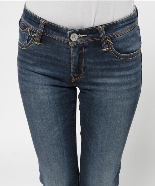 Levi's（リーバイス）の「712-アジアンスリム/ダークカラー/11oz ストレッチデニム（デニムパンツ・レディース・インディゴブルー・27inch/26inch/24inch/25inch/23inch/28inch）」の5枚目の写真