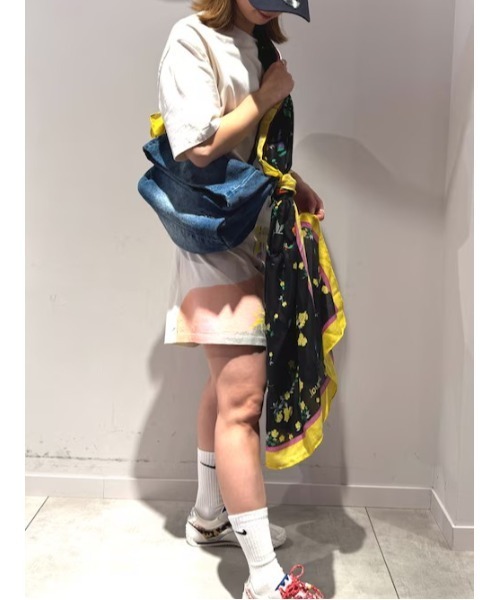 Desigual(デシグアル)の「Tシャツスタイルのワンピース(ワンピース・レディース・ブラック/ブラウン・XS/XL/M)」の8枚目の写真