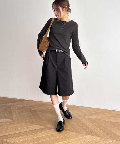 CANAL JEAN（キャナルジーン）の「HARING　ヴィンテージコットンヘンリーロングTシャツ（Tシャツ/カットソー・レディース・ネイビー/ホワイト/グレー/ブラウン/チャコールグレー・ONE SIZE）」の14枚目の写真