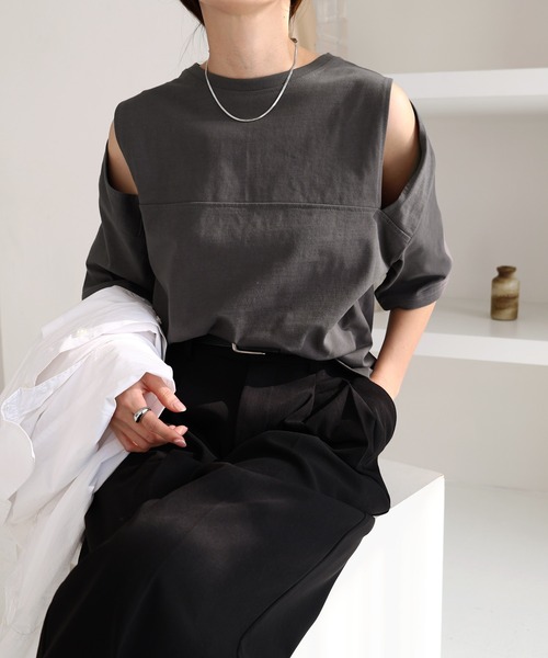 andme(アンドミー)の「汗染み防止カットアウトデザインTシャツ(Tシャツ/カットソー・レディース・ピンク/ネイビー/ブラック/チャコールグレー/杢グレー/オフホワイト/ブラウン・M)」の17枚目の写真