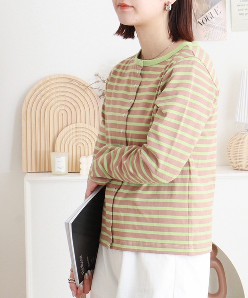 hunch(ハンチ)の「hunch スナップボタンボーダーカーディガン(カーディガン/ボレロ・レディース・ホワイト×ブラック/ホワイト×ピンク/ベージュ系/ネイビー×ホワイト・FREE)」の7枚目の写真