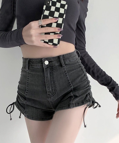NANEA(ナネア)の「サイドシャーリングデニムショートパンツ(デニムパンツ・レディース・ブルー/チャコールグレー/ブラック・SMALL/MEDIUM/LARGE/X-LARGE)」の19枚目の写真