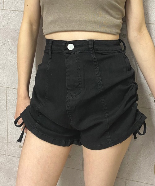 NANEA(ナネア)の「サイドシャーリングデニムショートパンツ(デニムパンツ・レディース・ブルー/チャコールグレー/ブラック・SMALL/MEDIUM/LARGE/X-LARGE)」の15枚目の写真