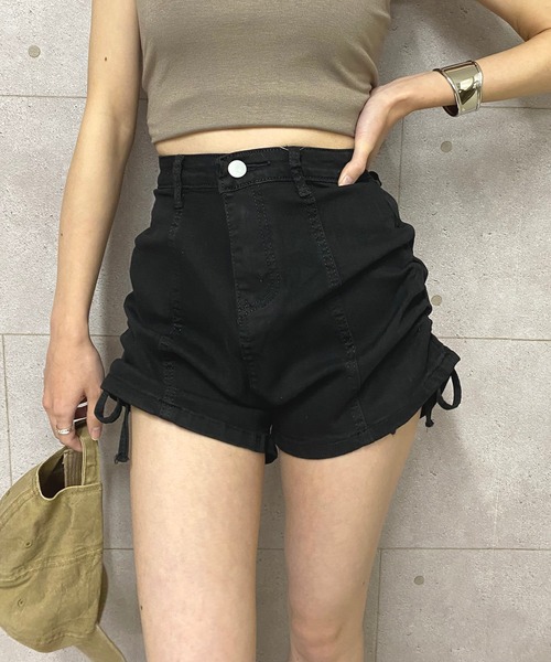 NANEA(ナネア)の「サイドシャーリングデニムショートパンツ(デニムパンツ・レディース・ブルー/チャコールグレー/ブラック・SMALL/MEDIUM/LARGE/X-LARGE)」の16枚目の写真
