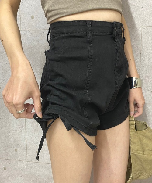 NANEA(ナネア)の「サイドシャーリングデニムショートパンツ(デニムパンツ・レディース・ブルー/チャコールグレー/ブラック・SMALL/MEDIUM/LARGE/X-LARGE)」の18枚目の写真