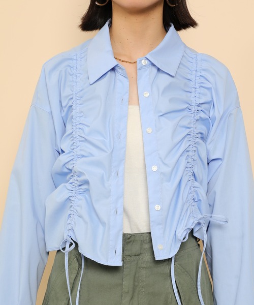 en CAnAF(エンカナフ)の「フロントシャーリング リボン ショート シャツ(シャツ/ブラウス・レディース・オフホワイト/ブルー/スカイブルー系1・フリー)」の9枚目の写真
