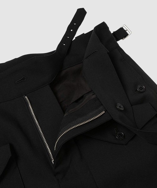DAIRIKU(ダイリク)の「Tailored Hem Layered Wool Slacks(スラックス・メンズ・ブラック・29)」の9枚目の写真