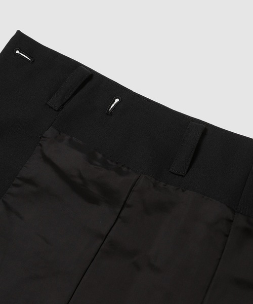 DAIRIKU(ダイリク)の「Tailored Hem Layered Wool Slacks(スラックス・メンズ・ブラック・29)」の10枚目の写真