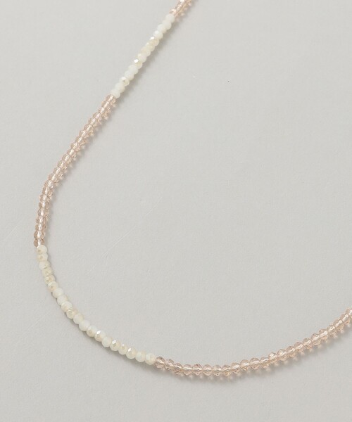 amaca(アマカ)の「ガラスロングネックレス(ネックレス・レディース・ホワイト/ピンク系その他2・FREE)」の7枚目の写真