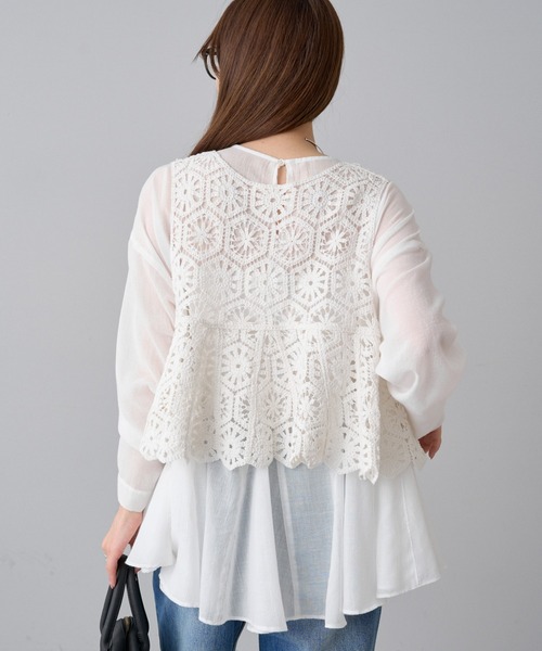 PUAL CE CIN（ピュアルセシン）の「シアーペプラムブラウス（シャツ/ブラウス・レディース・オフホワイト/ブラック・FREE）」の11枚目の写真