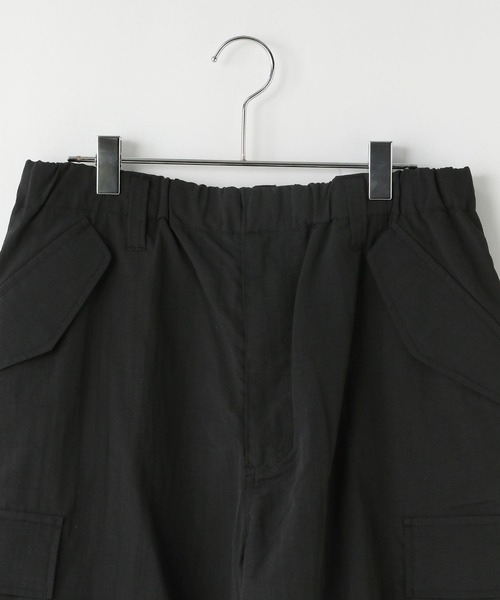 LOWRYS FARM（ローリーズファーム）の「ナイロンワイドカーゴパンツ　327281（カーゴパンツ・メンズ・カーキ/グレー/ブラック・MEDIUM/LARGE）」の7枚目の写真