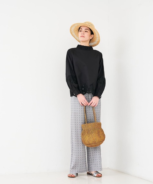 collex(コレックス)の「レース切替スタインドカラーブラウス(シャツ/ブラウス・レディース・ブラック/オフホワイト・フリー)」の11枚目の写真