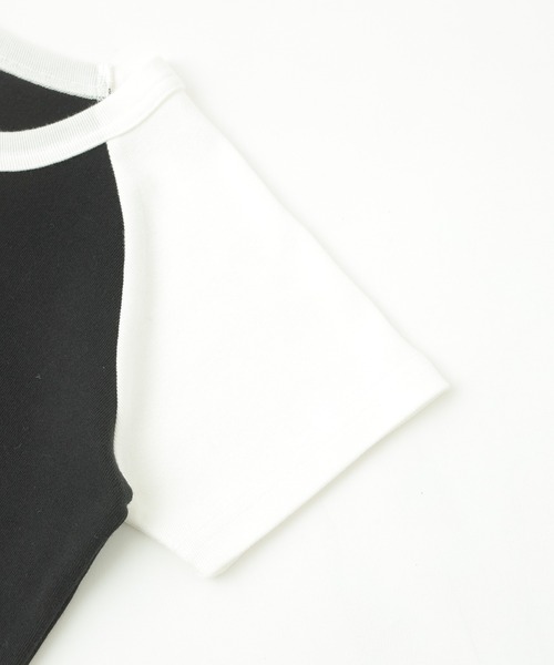 X-girl（エックスガール）の「RHINESTONE ROMAN TYPE LOGO RAGLAN S/S BABY TEE（Tシャツ/カットソー・レディース・ブラック/ベージュ/ピンク・S/M）」の7枚目の写真