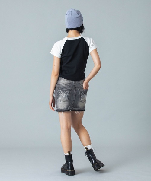 【X-girl】RHINESTONE ROMAN TYPE LOGO RAGLAN S/S BABY TEE RHINESTONE ROMAN TYPE LOGO RAGLAN S/S BABY TEE｜エックス