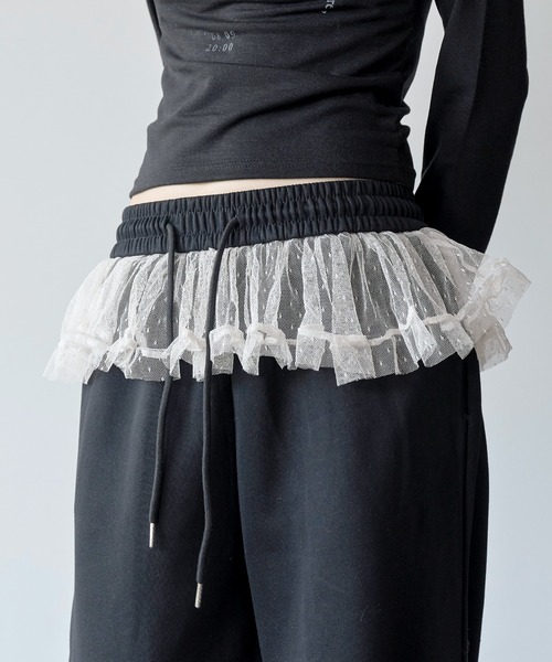 UNE MANSION（ユヌマンション）の「裾ストリングレイヤードドットレーススカート付きワイドシルエット スウェットパンツ（スウェットパンツ・レディース・グレー/ブラック/ベージュ・FREE）」の5枚目の写真