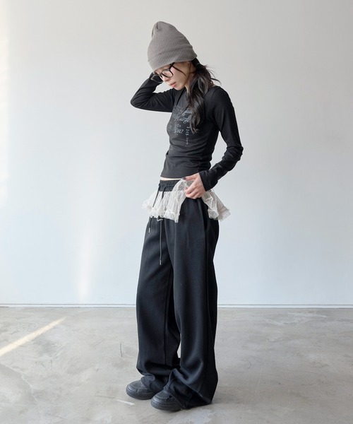 UNE MANSION（ユヌマンション）の「裾ストリングレイヤードドットレーススカート付きワイドシルエット スウェットパンツ（スウェットパンツ・レディース・グレー/ブラック/ベージュ・FREE）」の17枚目の写真