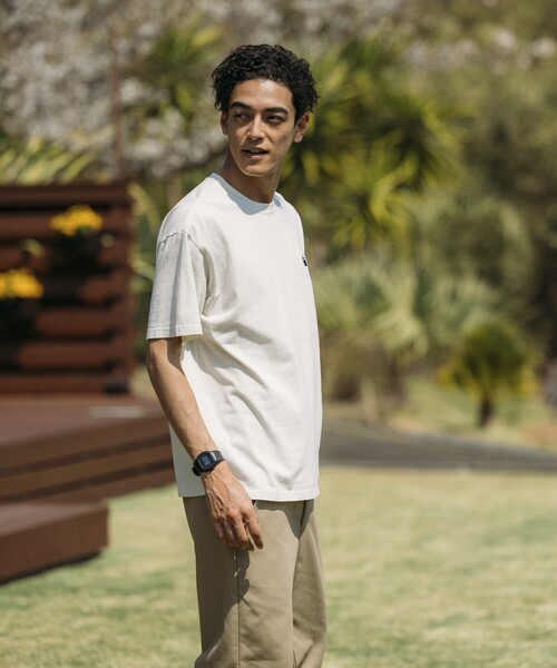 FREAK'S STORE(フリークスストア)の「matsui×FREAK'S STORE/マツイ×フリークスストア matsui×FREAK'S STORE/マツイ×フリークスストア 別注「さかだち」バックプリント クルーネック半袖Tシャツ(Tシャツ/カットソー・メンズ・オフホワイト/アッシュグレー/スミクロ・SMALL/MEDIUM/LARGE)」の7枚目の写真