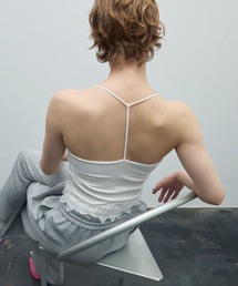 uyu.（ウユ）の「カップ付きT字ストラップデザインキャミソール（キャミソール）」