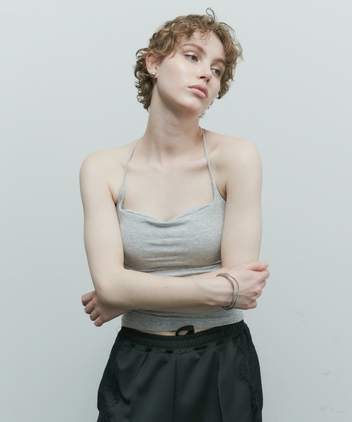 uyu.（ウユ）の「カップ付きT字ストラップデザインキャミソール（キャミソール・レディース・ドット/レッド/ブラック/ホワイト/グレー/グリーン・FREE）」の9枚目の写真