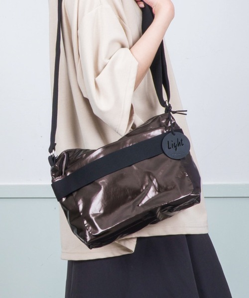 Jack Gomme(ジャックゴム)の「【JACK GOMME/ジャックゴム】ショルダーバッグ メッセンジャーバッグ RIGA(ショルダーバッグ・レディース・ブラック/ホワイト/カーキ/ゴールド/アイボリー/ブルー/ガンメタ/ブラウン/パープル・FREE)」の4枚目の写真