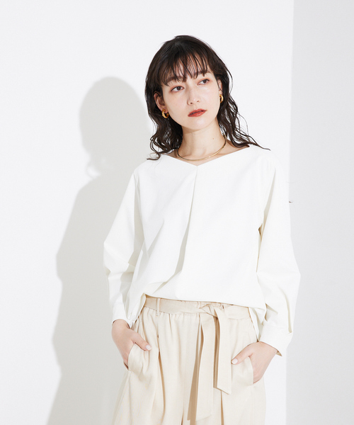 qualite（カリテ）の「2WAYストレッチタックブラウス/オフィスカジュアル（シャツ/ブラウス・レディース・ブラック/オフホワイト・フリー）」の11枚目の写真