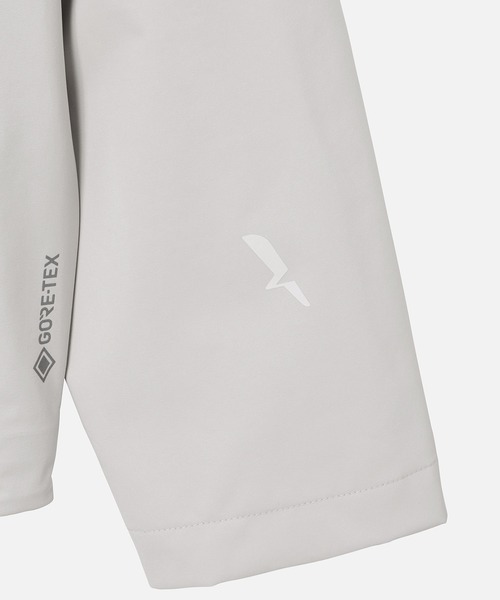 AIGLE(エーグル)の「GORE-TEX ゴアテックス 防風 撥水 防水 透湿 3レイヤー ショートフーデッドジャケット(マウンテンパーカー・レディース・オフホワイト/ブラック・40/38/36)」の16枚目の写真