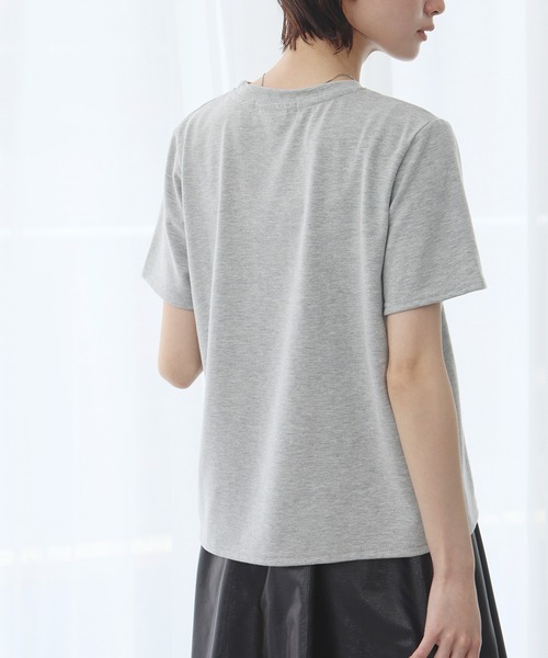 LOWO(ロワ)の「ワンポイントスマイリー刺繍Tシャツ カットソー(Tシャツ/カットソー・レディース・グレー/オフホワイト/チャコールグレー/ブラック/ピンク・FREE)」の14枚目の写真