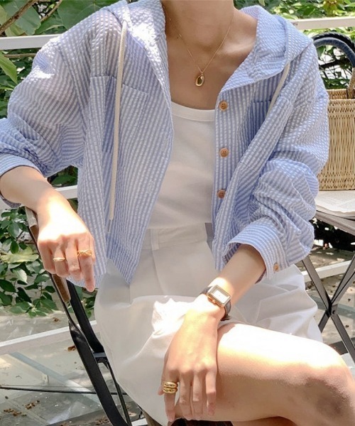Ritzy(リッツィー)の「ストライプ柄 フード付きシャツ(シャツ/ブラウス・レディース・ホワイト/ブルー・M/L)」の7枚目の写真
