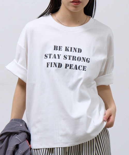 COLONY 2139(コロニートゥーワンスリーナイン)の「スマートラウンド半袖ロゴTシャツBEKIND(Tシャツ/カットソー・レディース・グレー/イエロー/ブラック/ホワイト/ブラウン・FREE)」の2枚目の写真