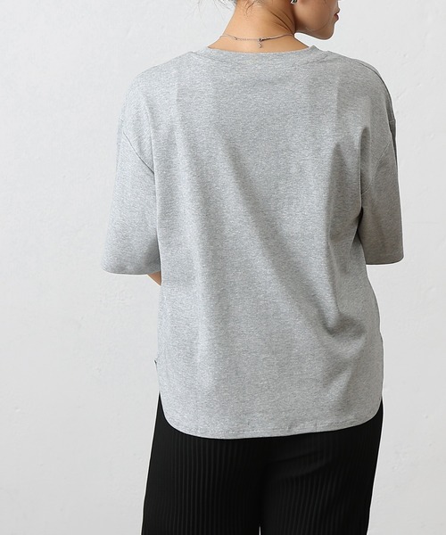 COLONY 2139(コロニートゥーワンスリーナイン)の「スマートラウンド半袖ロゴTシャツBEKIND(Tシャツ/カットソー・レディース・グレー/イエロー/ブラック/ホワイト/ブラウン・FREE)」の18枚目の写真