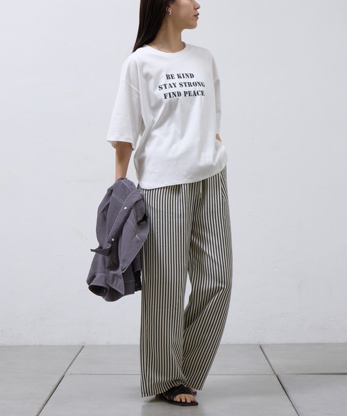COLONY 2139(コロニートゥーワンスリーナイン)の「スマートラウンド半袖ロゴTシャツBEKIND(Tシャツ/カットソー・レディース・グレー/イエロー/ブラック/ホワイト/ブラウン・FREE)」の11枚目の写真