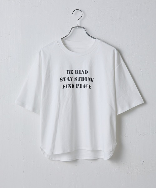 COLONY 2139(コロニートゥーワンスリーナイン)の「スマートラウンド半袖ロゴTシャツBEKIND(Tシャツ/カットソー・レディース・グレー/イエロー/ブラック/ホワイト/ブラウン・FREE)」の6枚目の写真