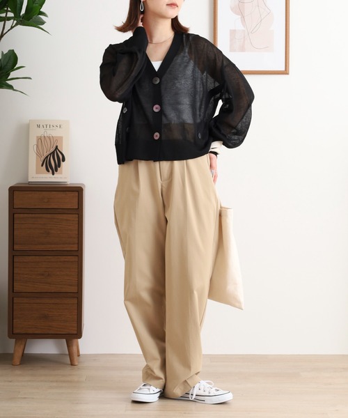 Anna Nicola(アンナニコラ)の「Anna Nicola でかボタンディテール シアーニットカーディガン長袖(カーディガン/ボレロ・レディース・ブラック/ターコイズブルー/ベージュ/グレイッシュベージュ・38)」の8枚目の写真