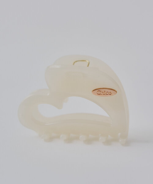 Chico（チコ）の「プレート付きハートヘアクリップ（バレッタ/ヘアクリップ・レディース・ブラック/ホワイト/ピンク・FREE）」の2枚目の写真