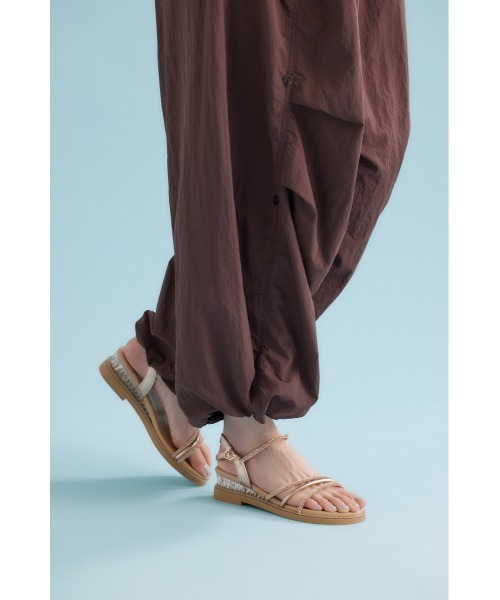 STACCATO(スタッカート)の「プルスコードストラップシャイニーフラット2(サンダル・レディース・シルバー/ゴールド・22.5cm/23.5cm/24.5cm/23.0cm/24.0cm)」の3枚目の写真