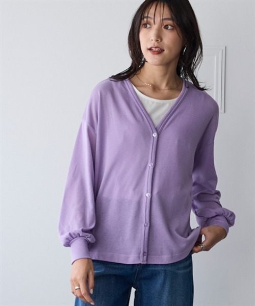 nissen（ニッセン）の「綿混うすカルⅤネックゆるシルエットカーディガン（UVカット・吸汗速乾・抗菌防臭・毛玉防止）＜大きいサイズ有＞（カーディガン/ボレロ・レディース・ブラック/オフホワイト/ネイビー/ラベンダー/イエロー・L～LL/S～Ｍ）」の4枚目の写真