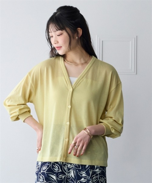 nissen（ニッセン）の「綿混うすカルⅤネックゆるシルエットカーディガン（UVカット・吸汗速乾・抗菌防臭・毛玉防止）＜大きいサイズ有＞（カーディガン/ボレロ・レディース・ブラック/オフホワイト/ネイビー/ラベンダー/イエロー・L～LL/S～Ｍ）」の5枚目の写真