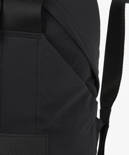 THE NORTH FACE(ザノースフェイス)の「国内未発売 THE NORTH FACE(ザ・ノースフェイス)/軽量 リュックサック バックパック ミニ 小さめ コンパクト/W NEVER STOP MINI BACKPACK(バックパック/リュック・レディース・ブラック/グレイッシュベージュ/カーキ・FREE)」の22枚目の写真