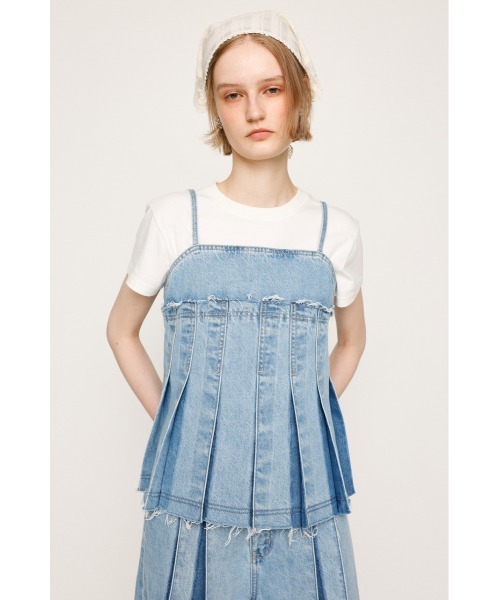 SLY(スライ)の「PLEATS DENIM CAMI TOPS プリーツ デニム キャミ トップス(キャミソール・レディース・ブルー/ライトブルー・FREE)」の10枚目の写真
